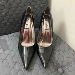 Leather point toed heels